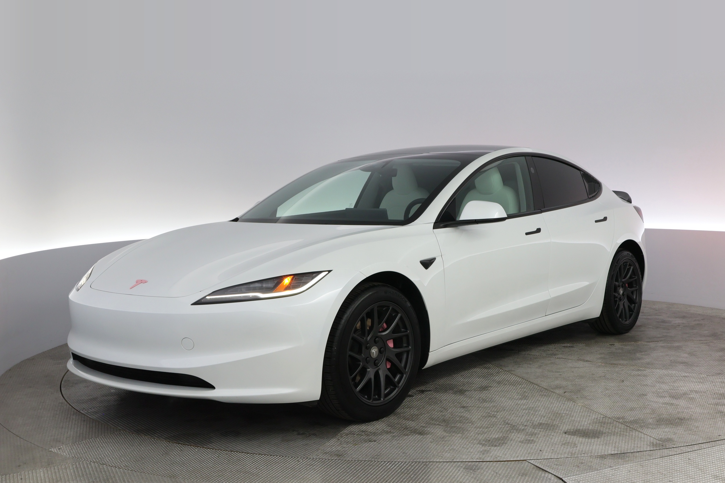 2025 Tesla Model 3 Long Range's photo