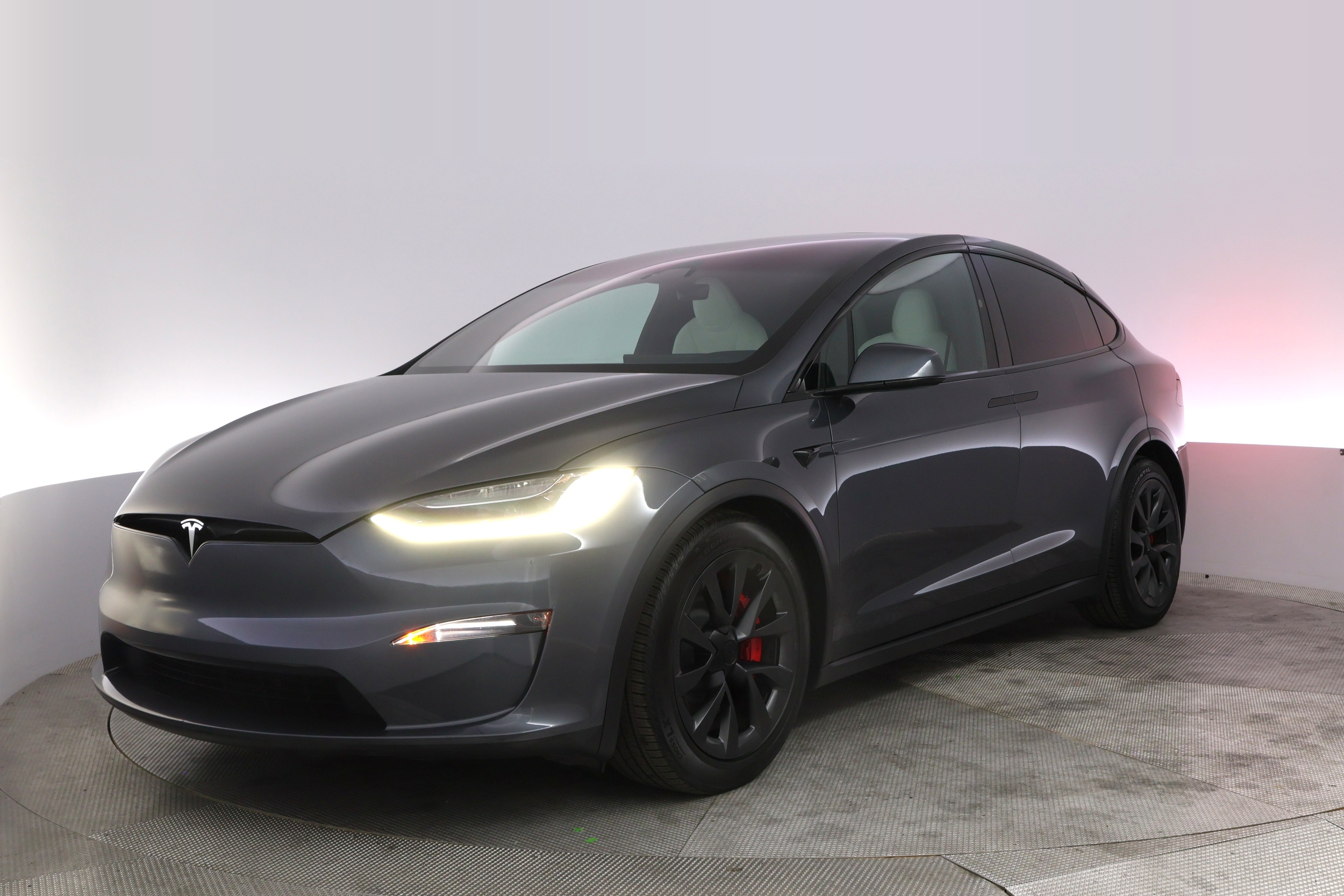 2023 Tesla Model X Plaid's photo