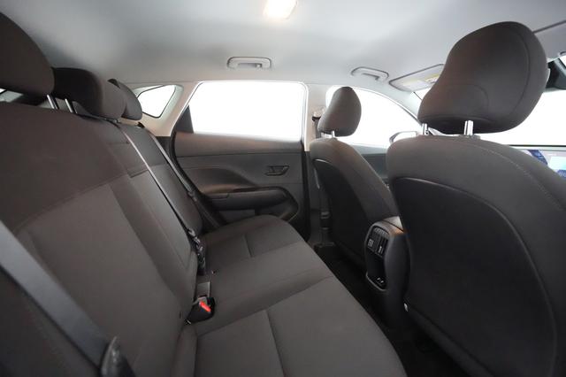 2024 Hyundai Kona — photo 4 of 21