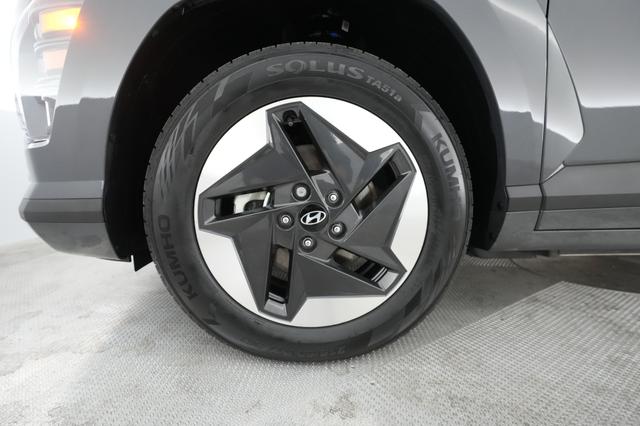 2024 Hyundai Kona — photo 7 of 21