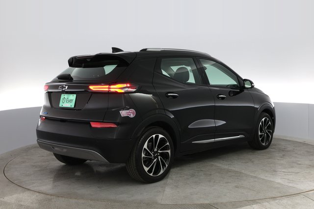 2022 Chevrolet Bolt EUV — photo 2 of 47