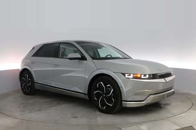 2024 Hyundai IONIQ 5 — photo 7 of 38