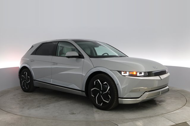 2024 Hyundai IONIQ 5 — photo 7 of 38