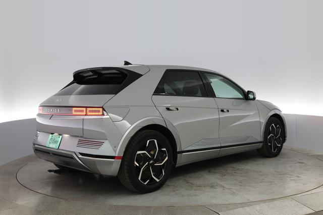 2024 Hyundai IONIQ 5 — photo 2 of 38