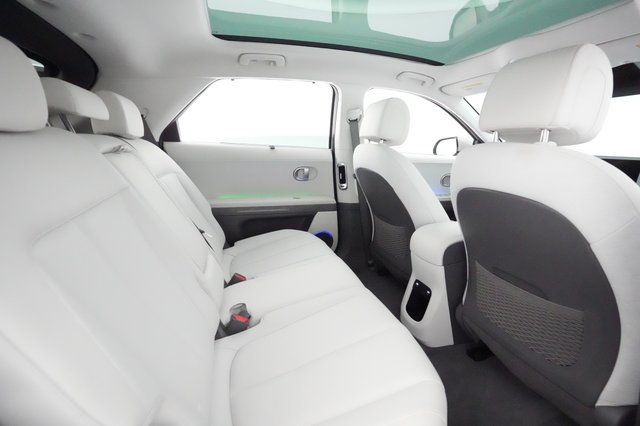 2024 Hyundai IONIQ 5 — photo 3 of 38