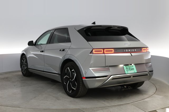 2024 Hyundai IONIQ 5 — photo 9 of 38