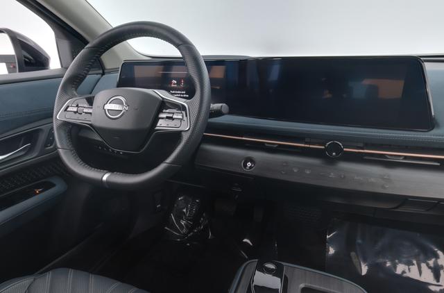 2023 Nissan Ariya — photo 3 of 40