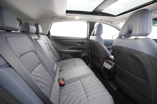 2023 Nissan Ariya — photo 4 of 40