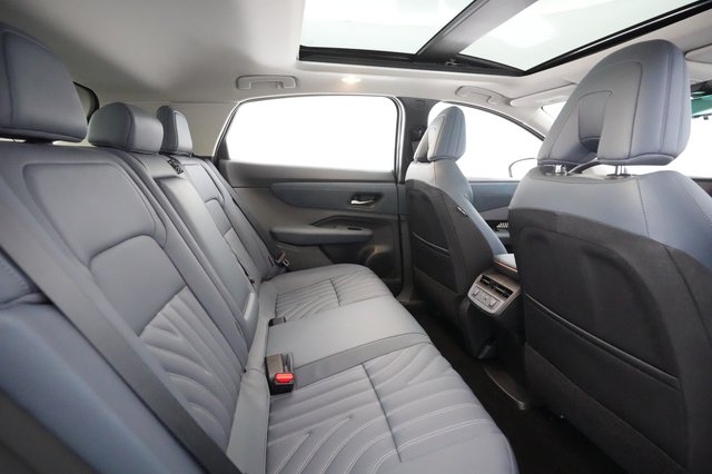 2023 Nissan Ariya — photo 4 of 40