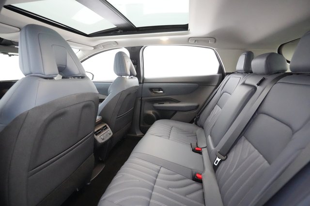 2023 Nissan Ariya — photo 17 of 40