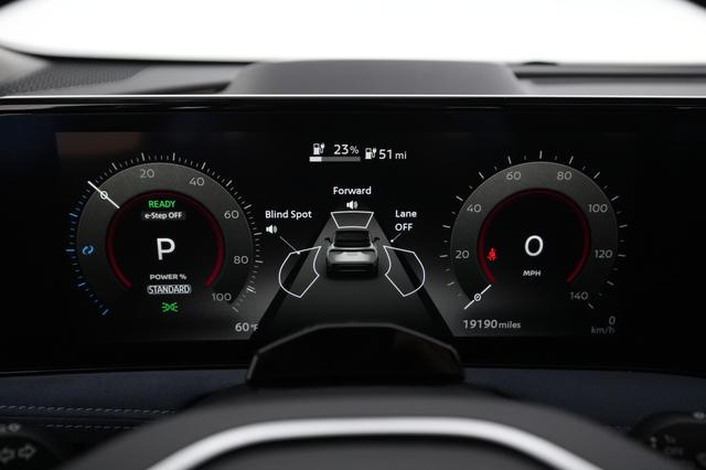2023 Nissan Ariya — photo 5 of 40