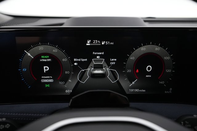 2023 Nissan Ariya — photo 5 of 40