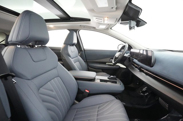 2023 Nissan Ariya — photo 18 of 40