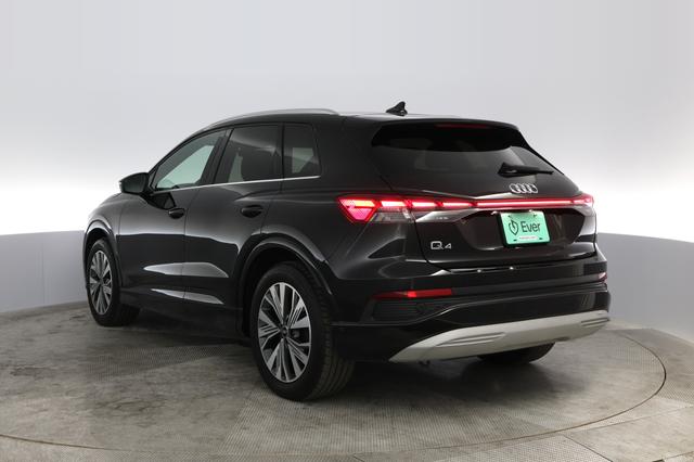 2023 Audi Q4 e-tron — photo 8 of 37
