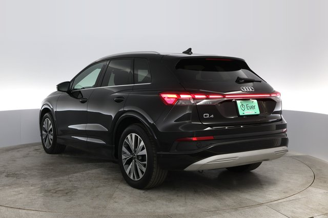 2023 Audi Q4 e-tron — photo 8 of 37