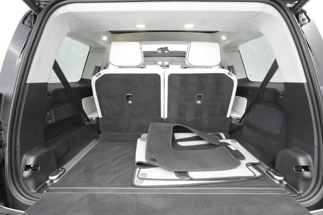 2023 Rivian R1S — photo 6 of 22