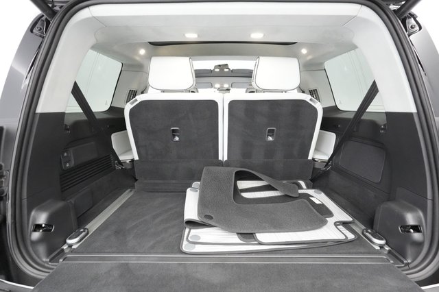 2023 Rivian R1S — photo 6 of 22