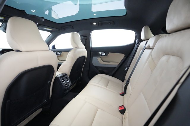 2022 Polestar 2 — photo 16 of 38