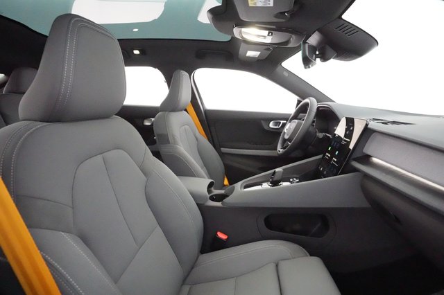 2022 Polestar 2 — photo 17 of 41