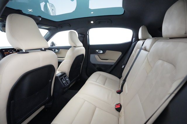 2022 Polestar 2 — photo 16 of 37