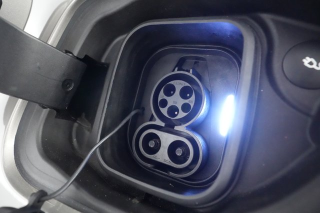 2022 Polestar 2 — photo 19 of 37