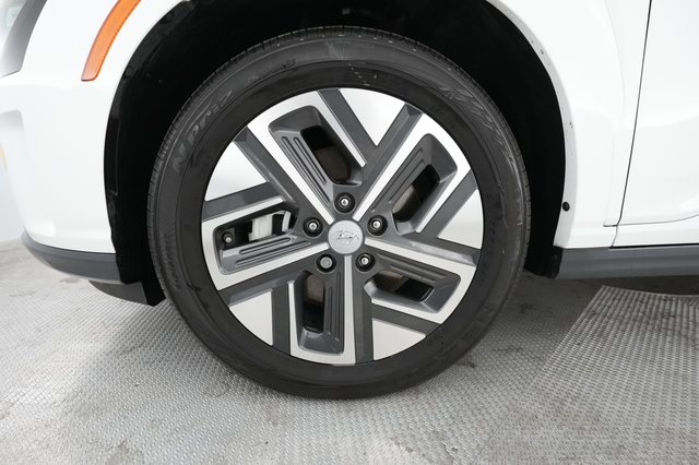 2022 Hyundai Kona — photo 11 of 22