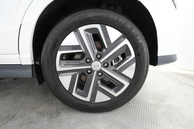 2022 Hyundai Kona — photo 12 of 22