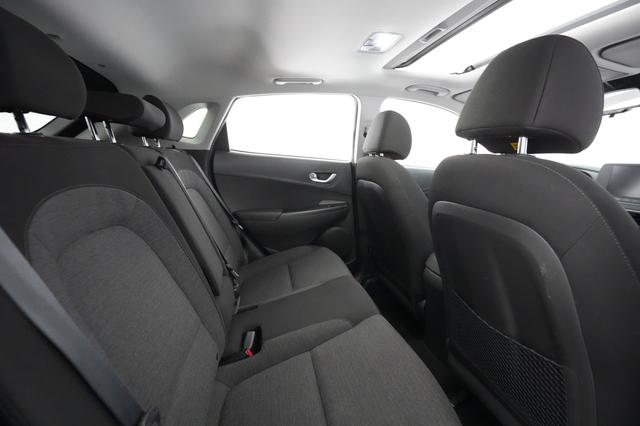 2022 Hyundai Kona — photo 3 of 22