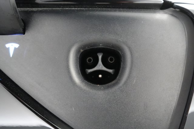 2021 Tesla Model 3 — photo 15 of 81