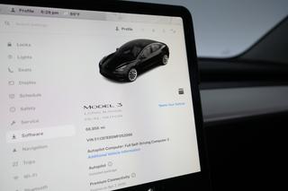 2021 Tesla Model 3 — photo 3 of 81
