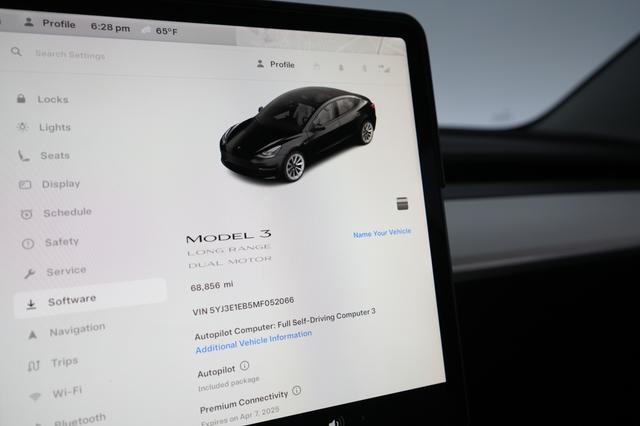 2021 Tesla Model 3 — photo 3 of 81