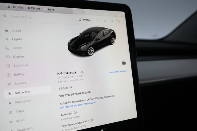 2021 Tesla Model 3 — photo 3 of 81