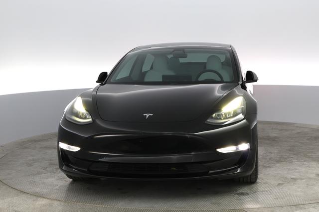 2021 Tesla Model 3 — photo 4 of 81