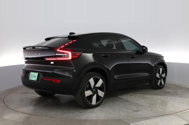 2022 Volvo C40 Recharge — photo 3 of 21