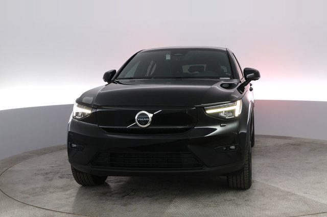 2022 Volvo C40 Recharge — photo 12 of 21