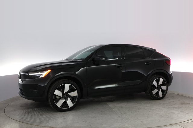 2022 Volvo C40 Recharge — photo 11 of 21