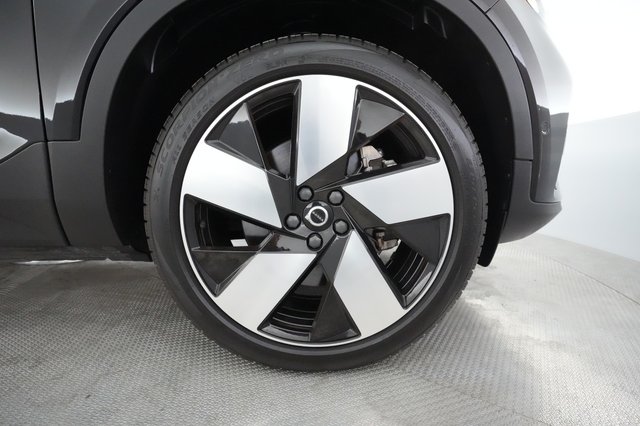 2022 Volvo C40 Recharge — photo 15 of 21