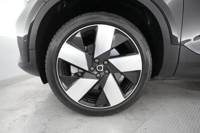 2022 Volvo C40 Recharge — photo 7 of 21
