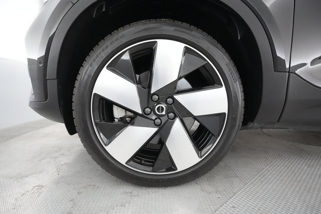 2022 Volvo C40 Recharge — photo 7 of 21