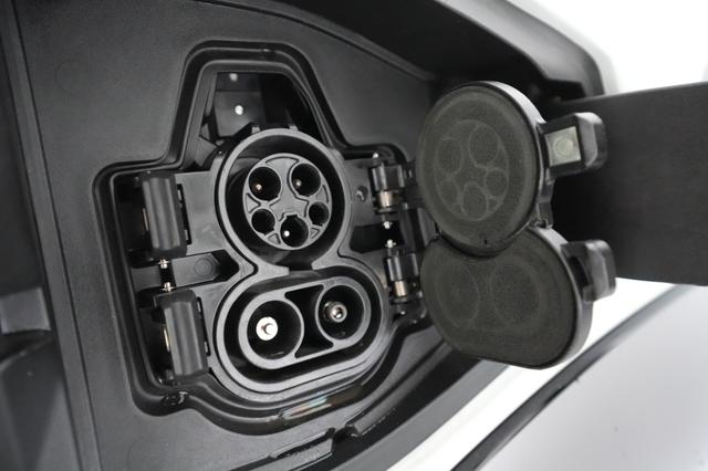 2023 Nissan Ariya — photo 8 of 20