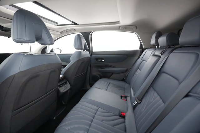 2023 Nissan Ariya — photo 16 of 20