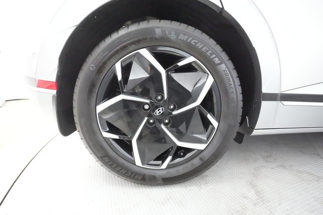 2024 Hyundai IONIQ 5 — photo 15 of 21