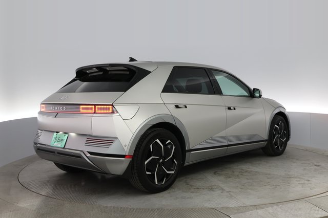 2024 Hyundai IONIQ 5 — photo 2 of 21