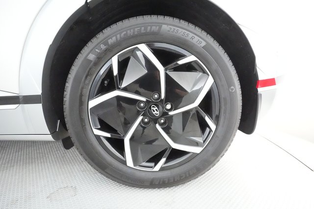2024 Hyundai IONIQ 5 — photo 16 of 21
