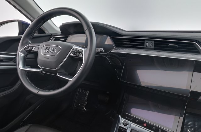 2021 Audi e-tron — photo 5 of 22