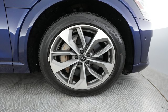 2021 Audi e-tron — photo 16 of 22