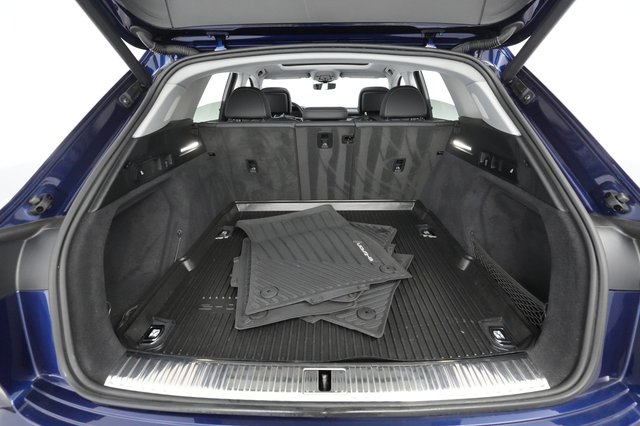 2021 Audi e-tron — photo 6 of 22