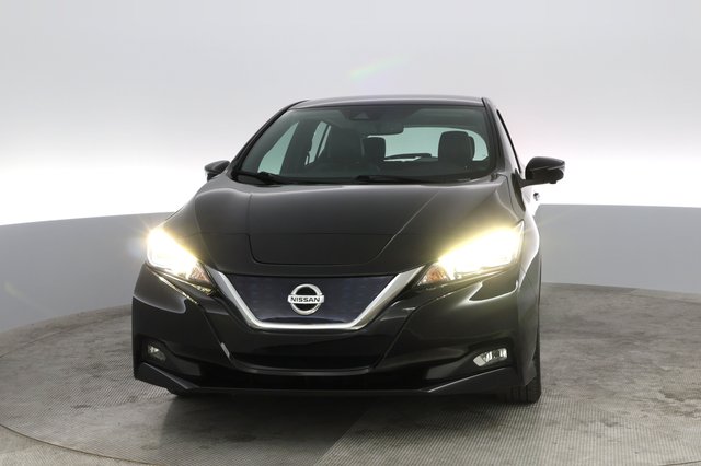 2018 Nissan LEAF — photo 14 of 23