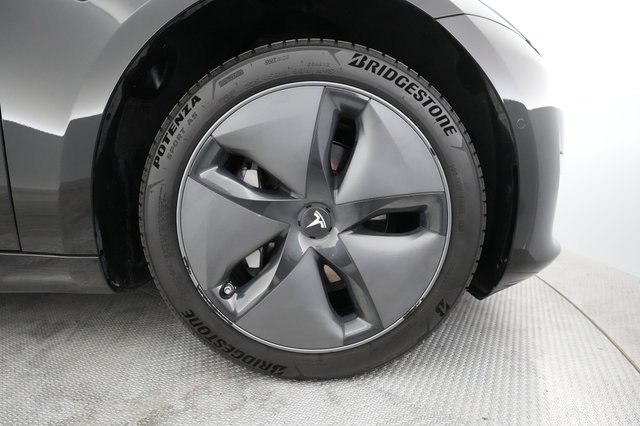 2018 Tesla Model 3 — photo 13 of 51