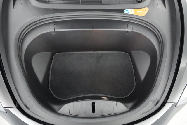 2018 Tesla Model 3 — photo 20 of 51